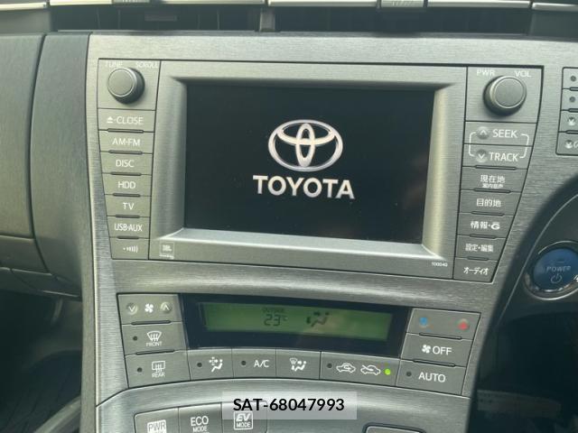 Toyota PRIUS 2014-11 7619313-18