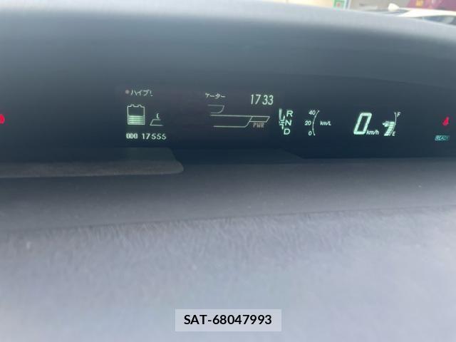 Toyota PRIUS 2014-11 7619313-19
