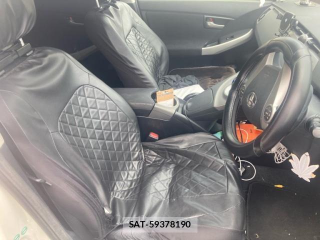 Toyota PRIUS 2013-11 7619315-9