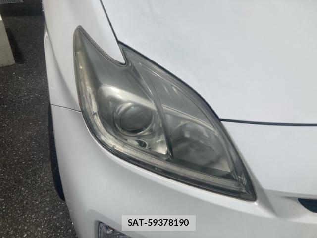 Toyota PRIUS 2013-11 7619315-6