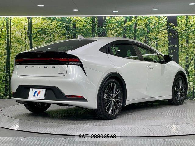 Toyota PRIUS 2024-06 7619226-16