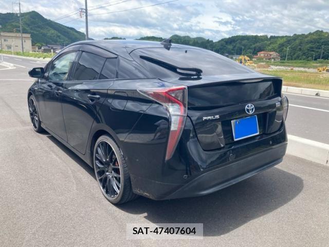 Toyota PRIUS 2016-01 7619301-1