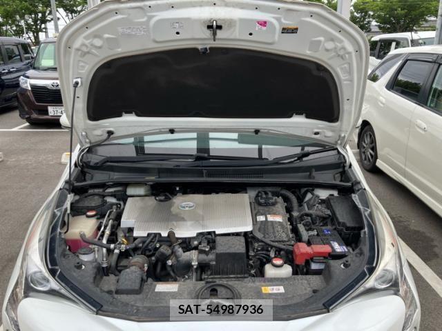 Toyota PRIUS 2016-04 7619278-10