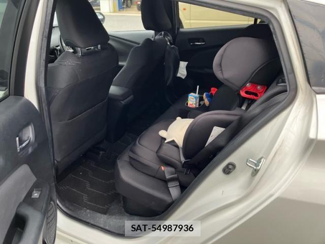 Toyota PRIUS 2016-04 7619278-14