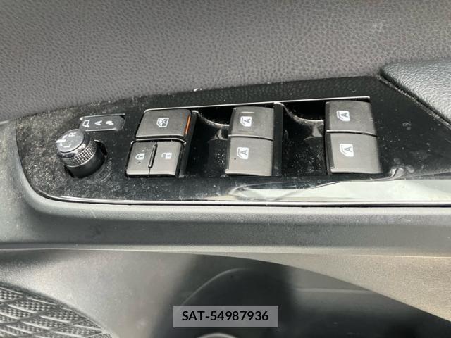 Toyota PRIUS 2016-04 7619278-16
