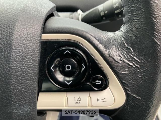 Toyota PRIUS 2016-04 7619278-19