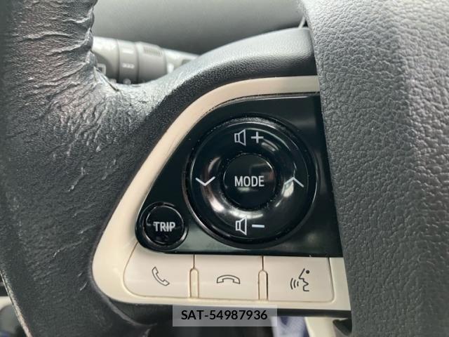 Toyota PRIUS 2016-04 7619278-20