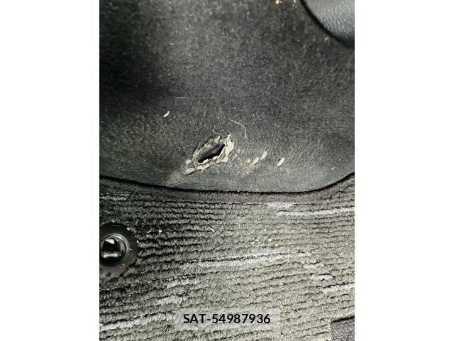 Toyota PRIUS 2016-04 7619278-26