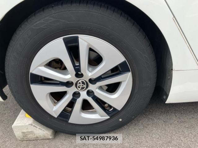 Toyota PRIUS 2016-04 7619278-7