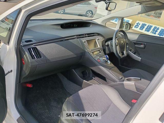 Toyota PRIUS 2012-07 7619302-11