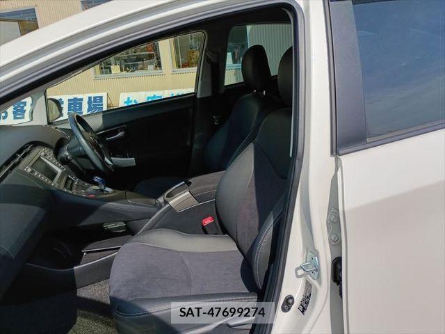 Toyota PRIUS 2012-07 7619302-12