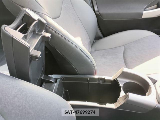 Toyota PRIUS 2012-07 7619302-21