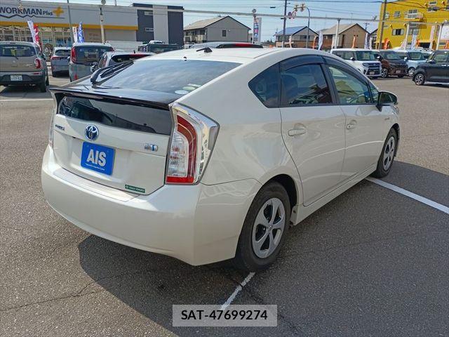 Toyota PRIUS 2012-07 7619302-2