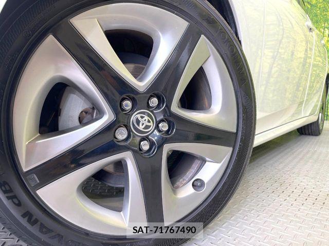Toyota PRIUS 2020-04 7619248-12