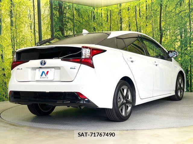 Toyota PRIUS 2020-04 7619248-16