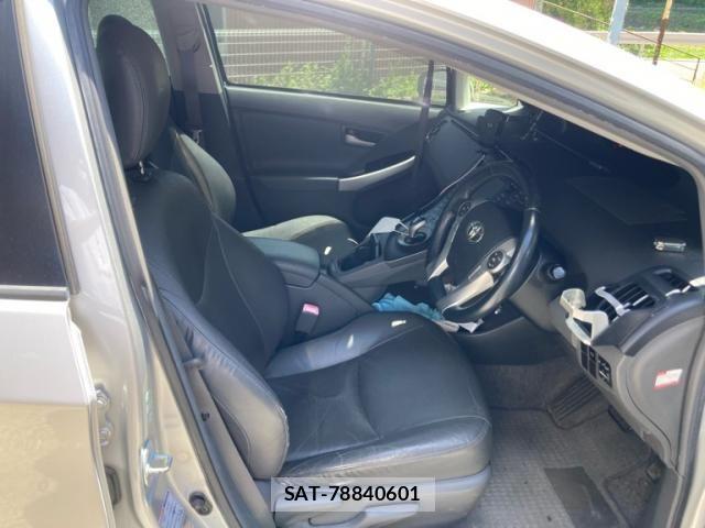 Toyota PRIUS 2010-03 7619339-14