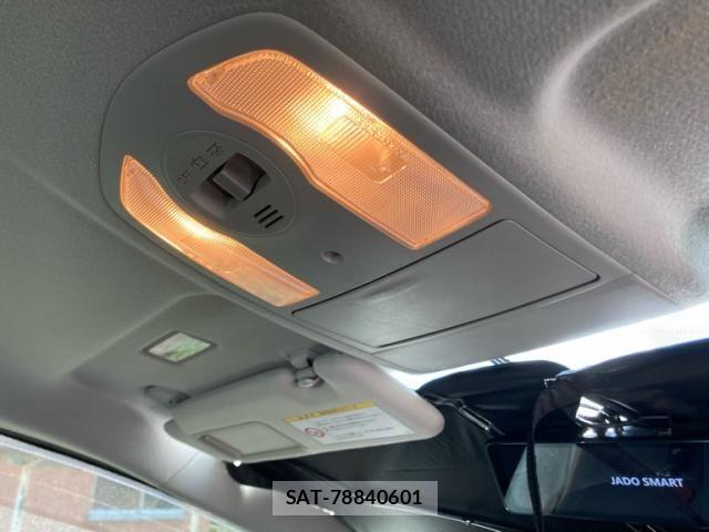 Toyota PRIUS 2010-03 7619339-23