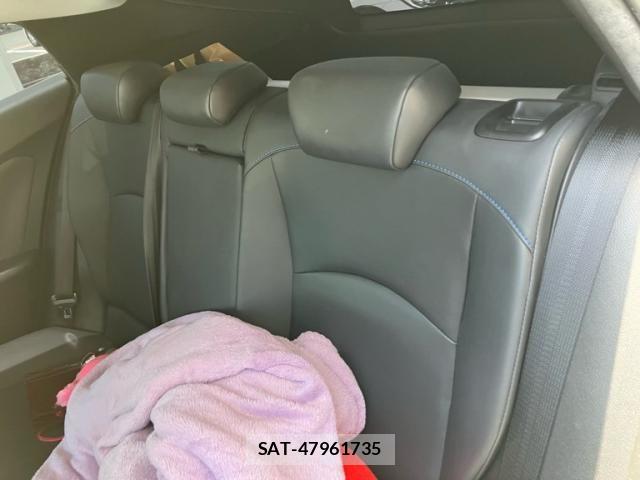 Toyota PRIUS 2016-08 7619266-10