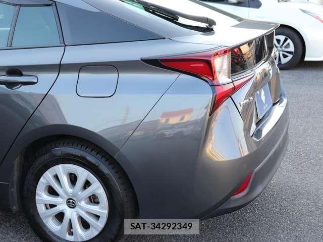 Toyota PRIUS 2019-12 7619274-13