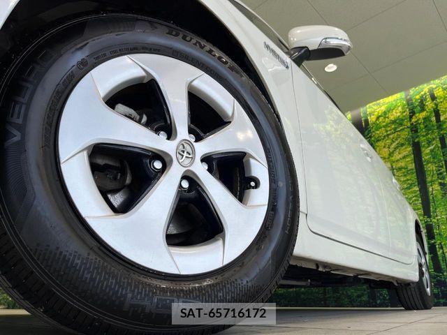 Toyota PRIUS 2013-11 7619288-12