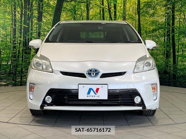 Toyota PRIUS 2013-11 7619288-13