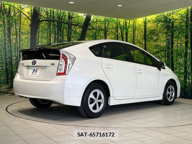 Toyota PRIUS 2013-11 7619288-16