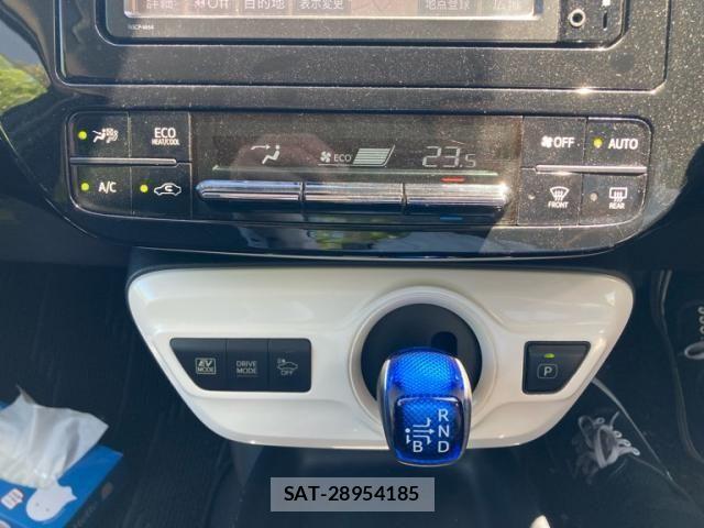 Toyota PRIUS 2015-12 7619314-17