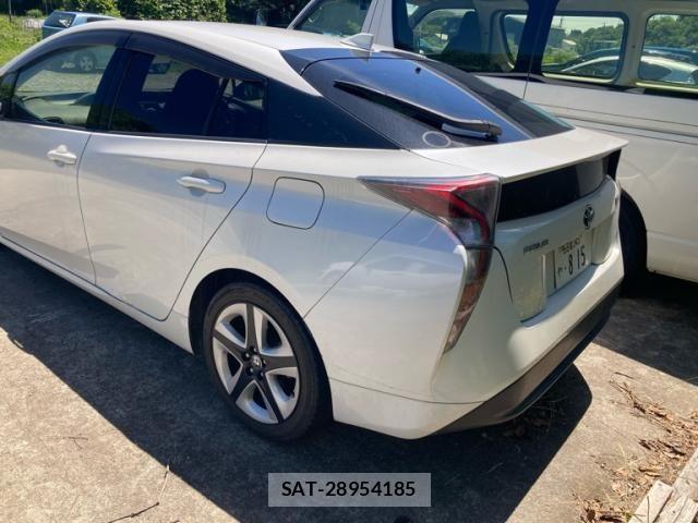 Toyota PRIUS 2015-12 7619314-5