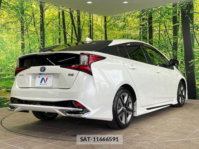 Toyota PRIUS 2019-12 7619262-16