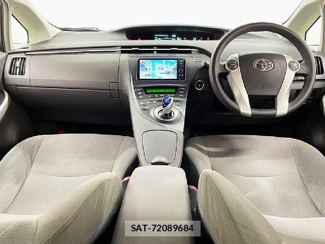Toyota PRIUS 2011-08 7619318-1