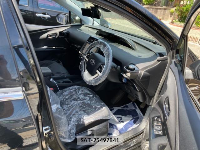 Toyota PRIUS 2016-06 7619289-12