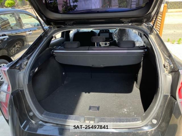 Toyota PRIUS 2016-06 7619289-14