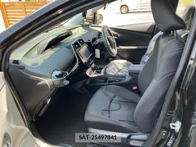 Toyota PRIUS 2016-06 7619289-16