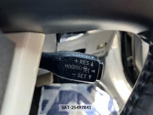 Toyota PRIUS 2016-06 7619289-22