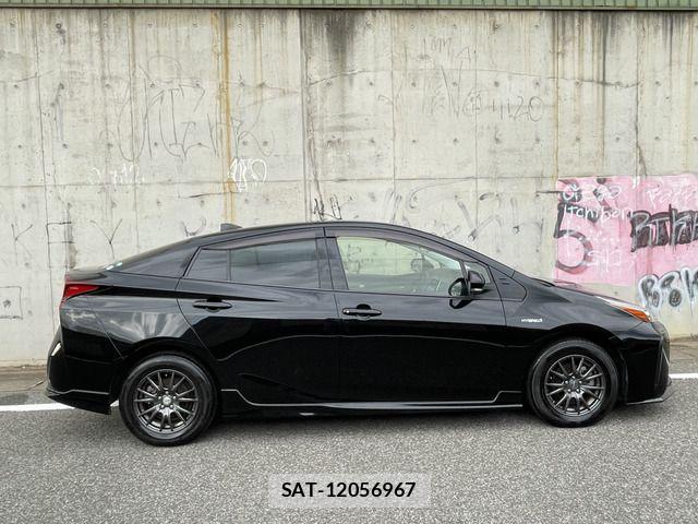 Toyota PRIUS 2019-11 7619269-10