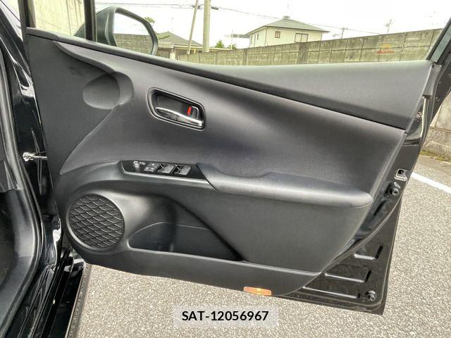 Toyota PRIUS 2019-11 7619269-16