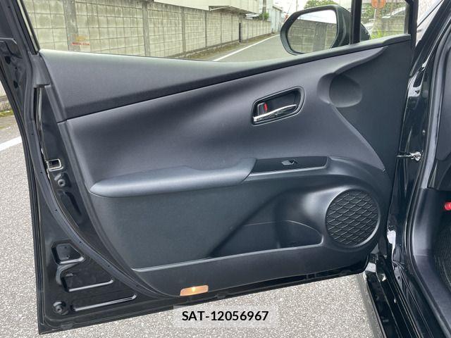 Toyota PRIUS 2019-11 7619269-17