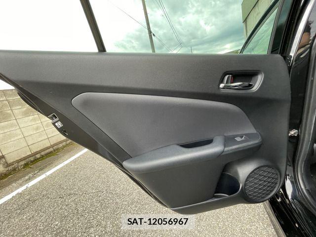 Toyota PRIUS 2019-11 7619269-19