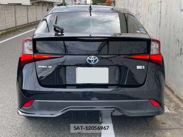 Toyota PRIUS 2019-11 7619269-4