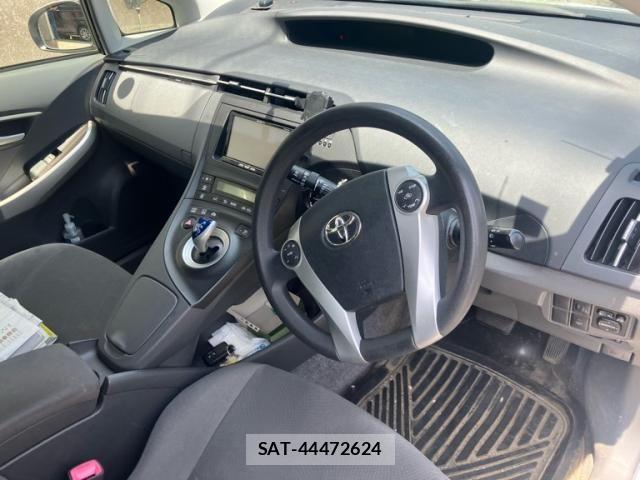 Toyota PRIUS 2012-01 7619343-14