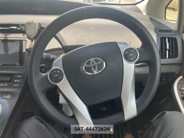 Toyota PRIUS 2012-01 7619343-19