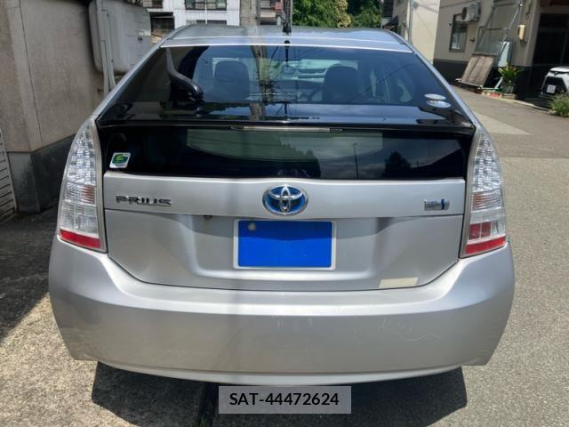Toyota PRIUS 2012-01 7619343-2
