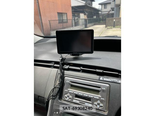 Toyota PRIUS 2010-03 7619344-11