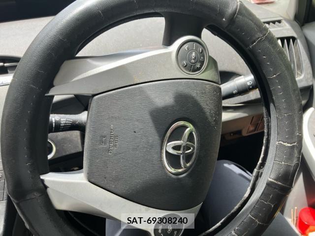 Toyota PRIUS 2010-03 7619344-13