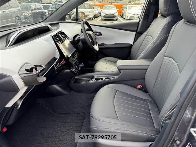 Toyota PRIUS 2017-09 7619258-17