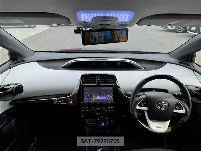 Toyota PRIUS 2017-09 7619258-1