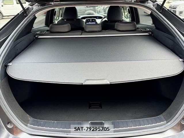 Toyota PRIUS 2017-09 7619258-19