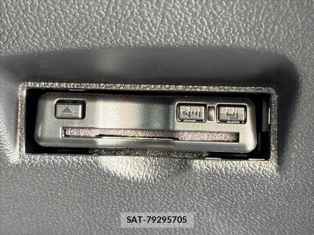 Toyota PRIUS 2017-09 7619258-26