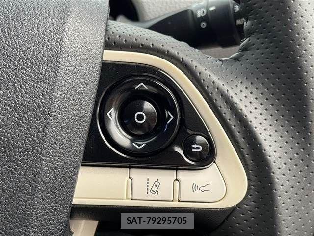 Toyota PRIUS 2017-09 7619258-4
