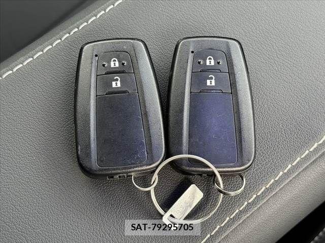 Toyota PRIUS 2017-09 7619258-6